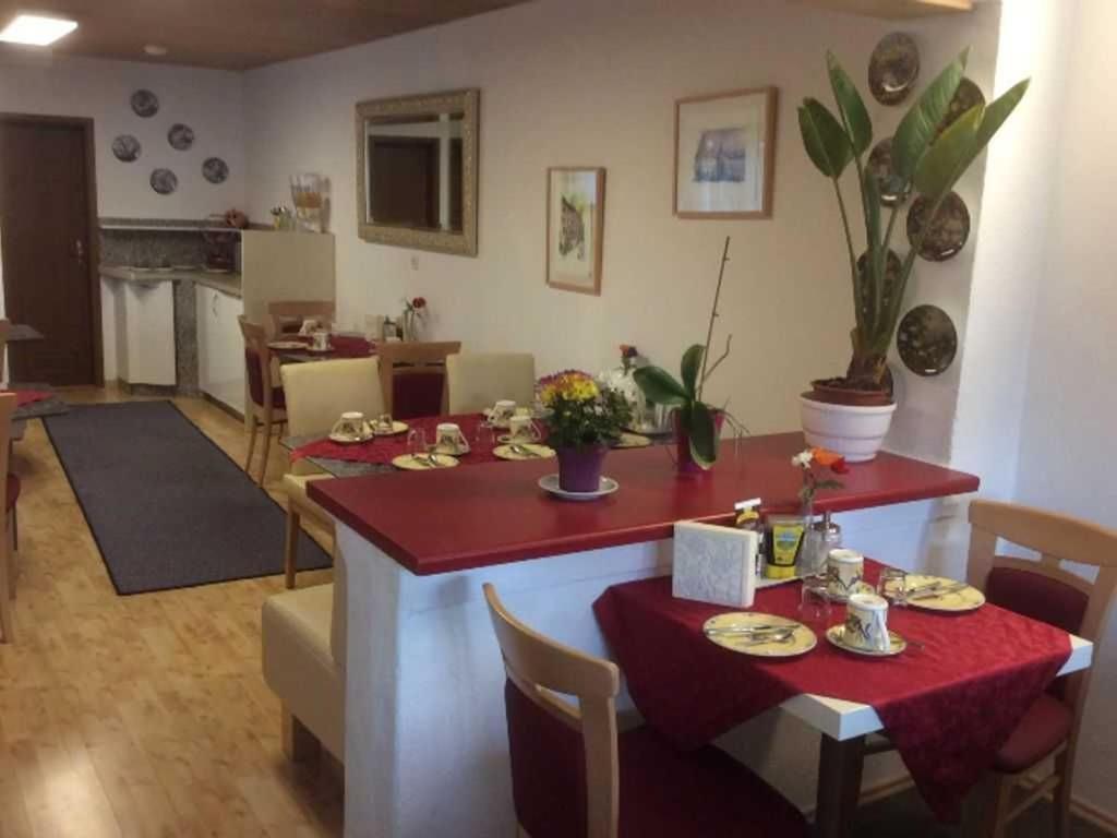 מיירסבורג Gaestehaus Am Lindenweg מראה חיצוני תמונה